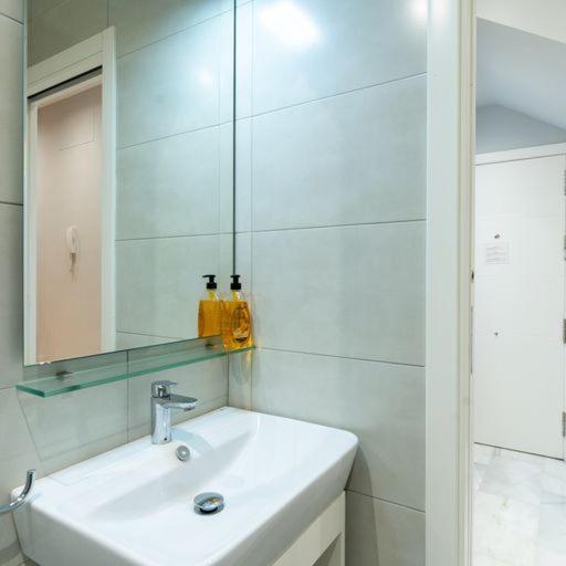 Coqueto Apartamento Para Descubrir Sevilla Exterior foto